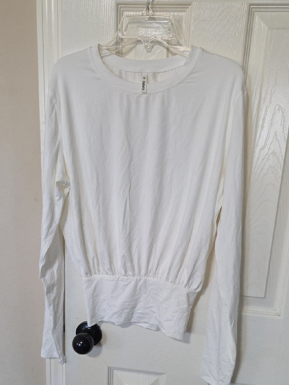 HALARA White Long Sleeve Crewneck Top. Very Soft!